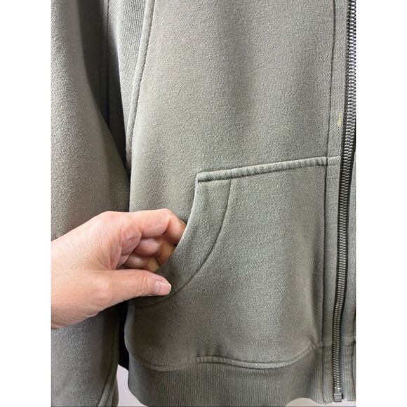 Lululemon Full Zip Scuba Hooded Cropped Oversized in Army Green Size M/L - Picture 2 of 9